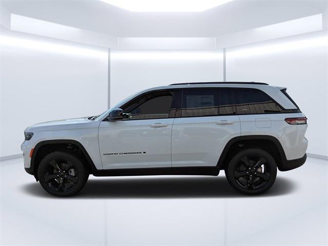 new 2025 Jeep Grand Cherokee car, priced at $44,360