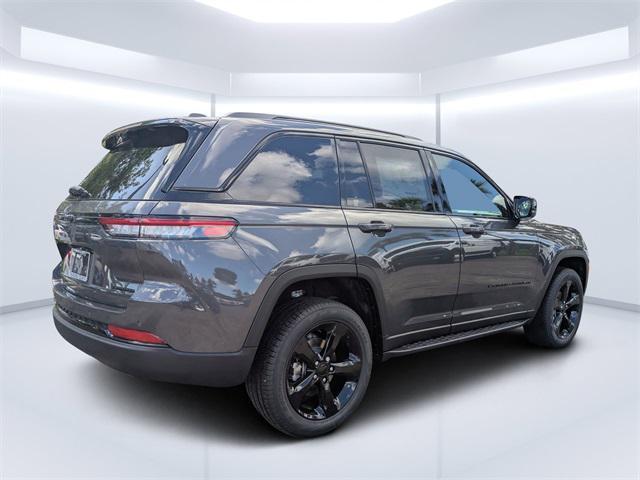 new 2025 Jeep Grand Cherokee car, priced at $57,530