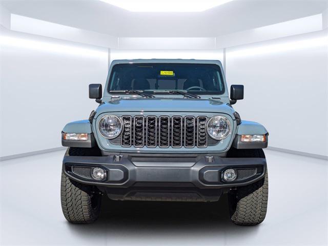 new 2025 Jeep Gladiator car, priced at $45,235