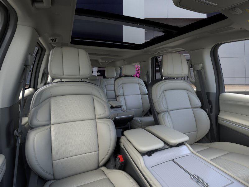 new 2025 Lincoln Navigator L car, priced at $105,437