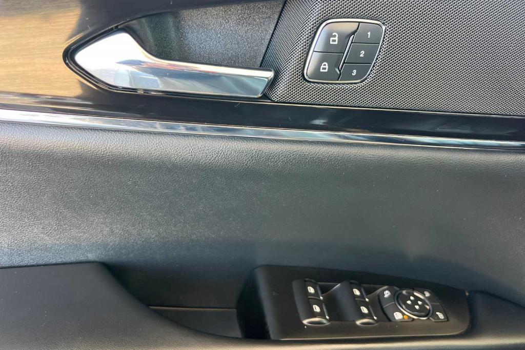 used 2021 Lincoln Nautilus car, priced at $23,775