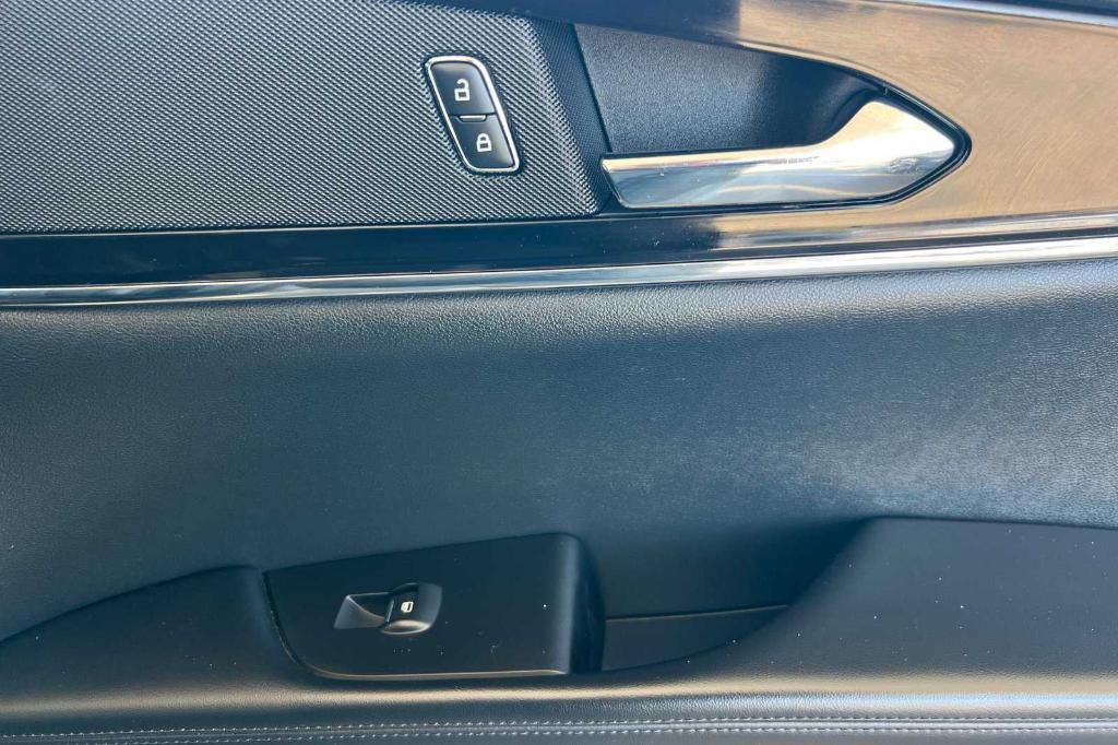 used 2021 Lincoln Nautilus car, priced at $23,775