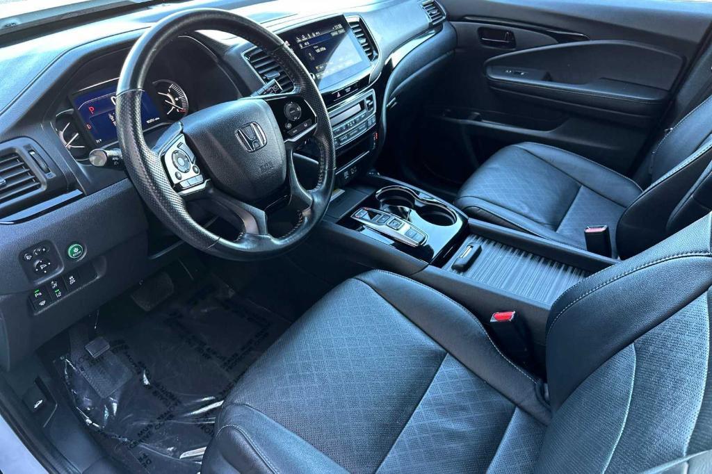 used 2022 Honda Passport car, priced at $30,468