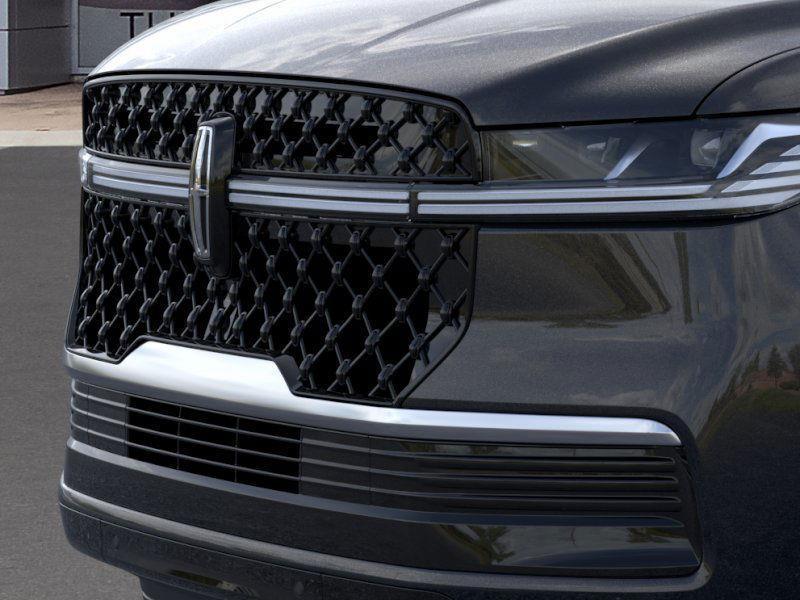 new 2025 Lincoln Navigator car, priced at $105,206