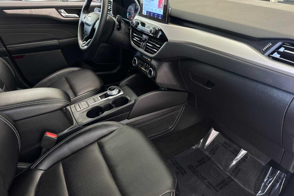 used 2022 Ford Escape car, priced at $21,875