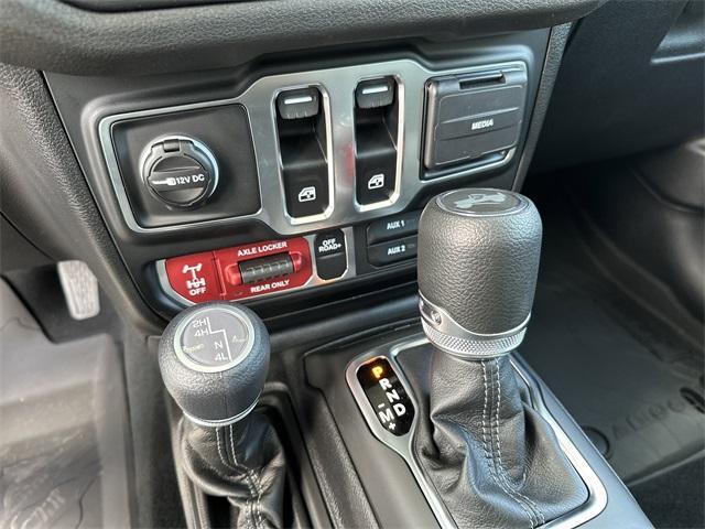 new 2025 Jeep Wrangler car, priced at $37,262