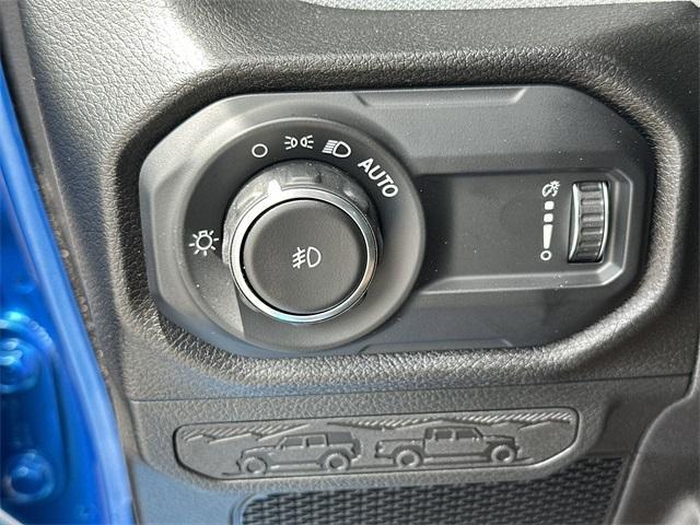 new 2025 Jeep Wrangler car, priced at $37,262