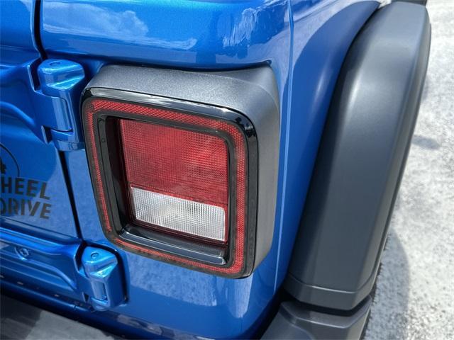 new 2025 Jeep Wrangler car, priced at $37,262