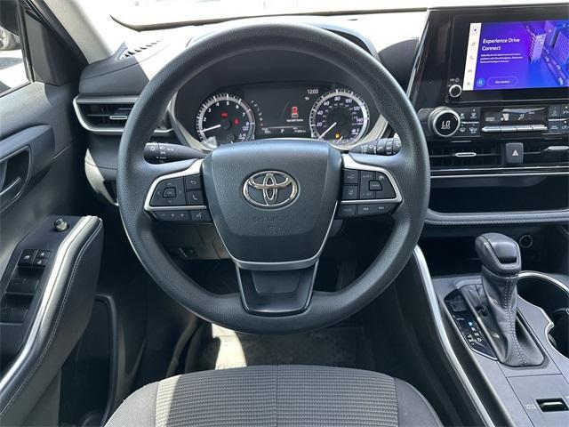 used 2023 Toyota Highlander car, priced at $29,105