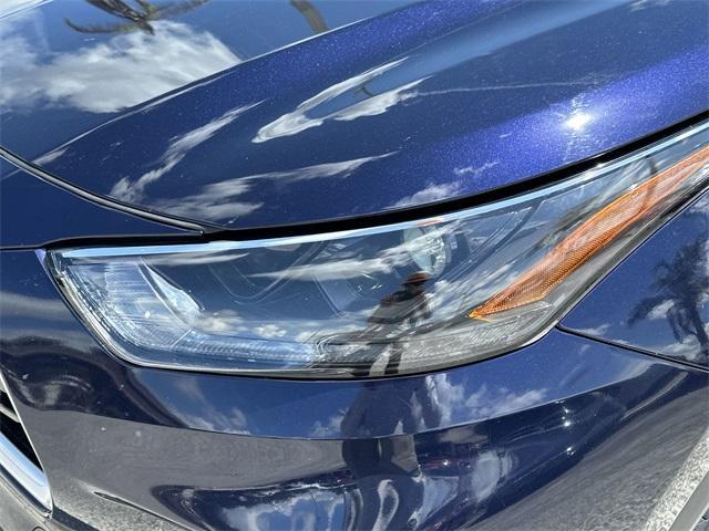 used 2023 Toyota Highlander car, priced at $29,105