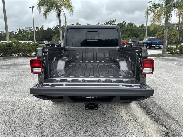 new 2025 Jeep Gladiator car, priced at $39,949