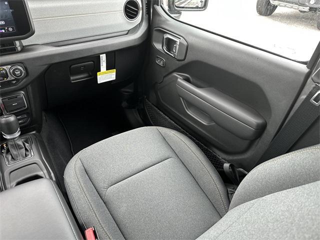 new 2025 Jeep Gladiator car, priced at $39,949