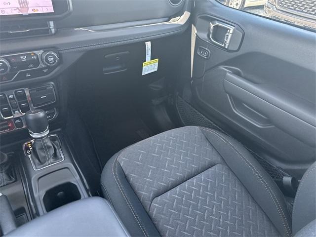 new 2025 Jeep Gladiator car, priced at $45,739