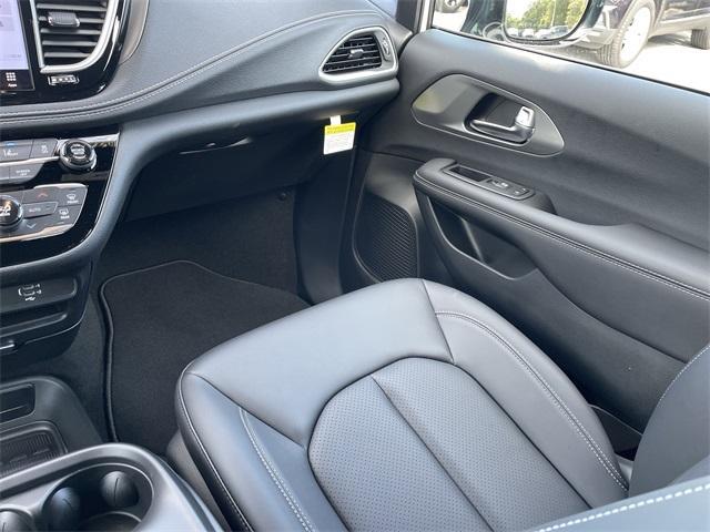 new 2026 Chrysler Pacifica car, priced at $35,840