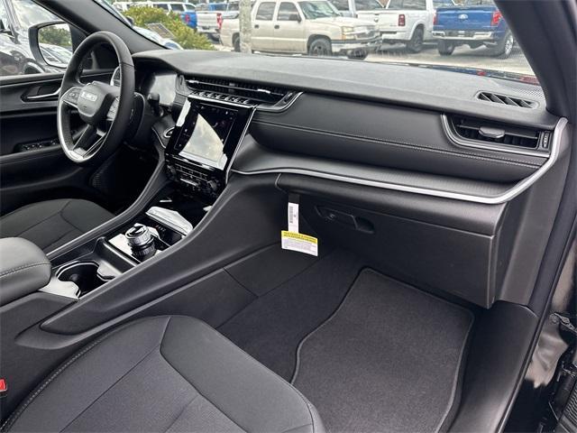 new 2025 Jeep Grand Cherokee car, priced at $36,067