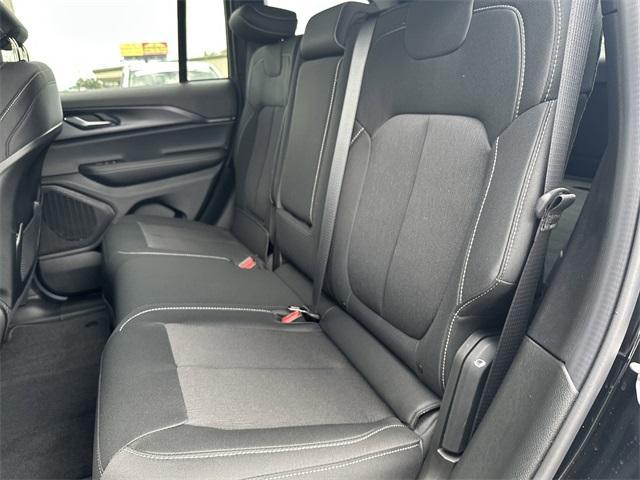 new 2025 Jeep Grand Cherokee car, priced at $36,067