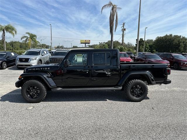 new 2025 Jeep Gladiator car, priced at $42,977