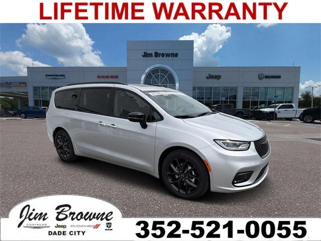 new 2026 Chrysler Pacifica car, priced at $46,857