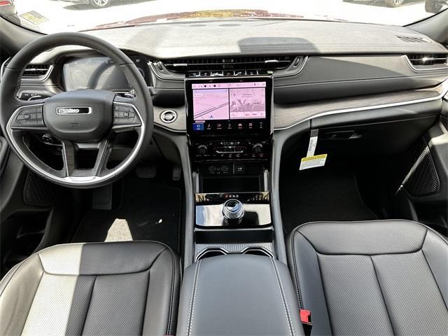 new 2025 Jeep Grand Cherokee car, priced at $44,074