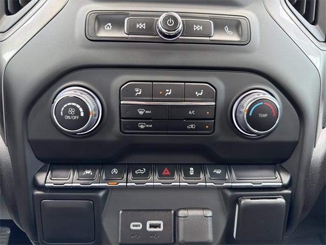 used 2025 Chevrolet Silverado 1500 car, priced at $39,826