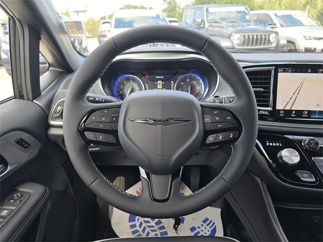 new 2026 Chrysler Pacifica car, priced at $45,881