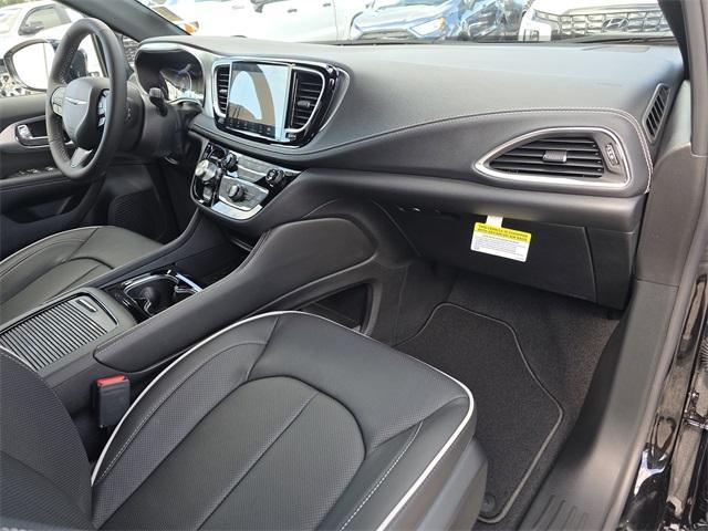 new 2026 Chrysler Pacifica car, priced at $45,881