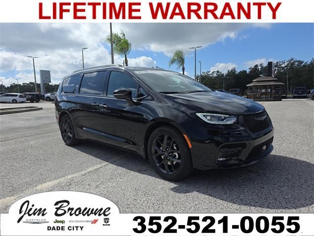 new 2026 Chrysler Pacifica car, priced at $45,881