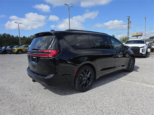 new 2026 Chrysler Pacifica car, priced at $45,881