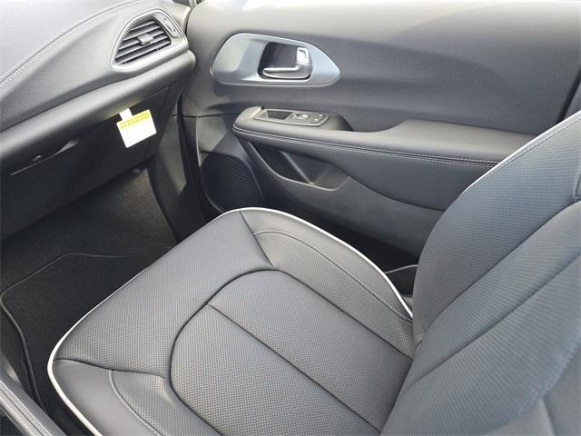 new 2026 Chrysler Pacifica car, priced at $45,881