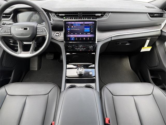 new 2025 Jeep Grand Cherokee car, priced at $39,303