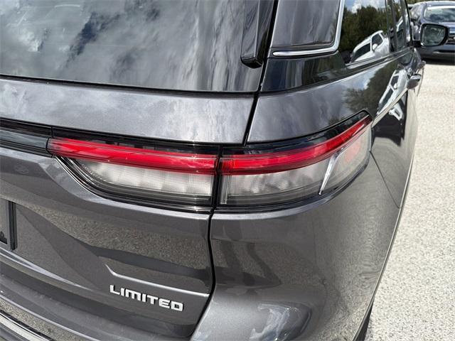 new 2025 Jeep Grand Cherokee car, priced at $39,303