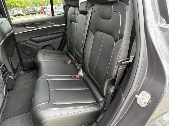 new 2025 Jeep Grand Cherokee car, priced at $39,303