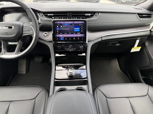 new 2025 Jeep Grand Cherokee car, priced at $39,303
