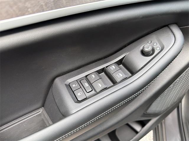 new 2025 Jeep Grand Cherokee car, priced at $39,303