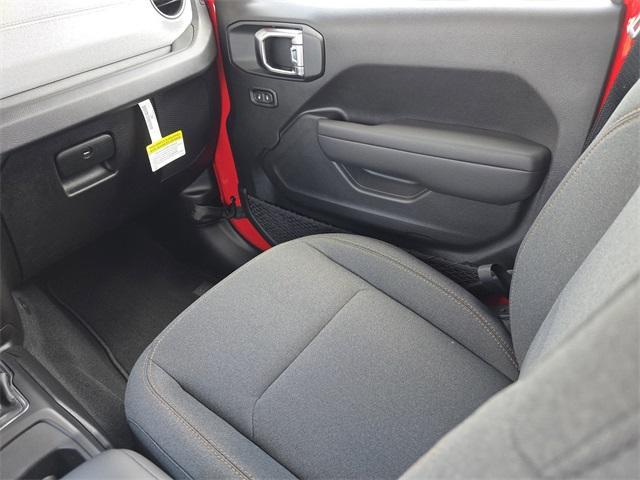 new 2025 Jeep Wrangler car, priced at $43,623