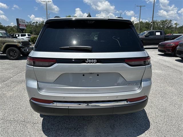 new 2025 Jeep Grand Cherokee car, priced at $44,074