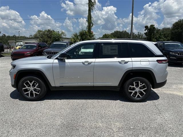new 2025 Jeep Grand Cherokee car, priced at $44,074