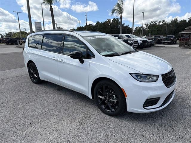 new 2026 Chrysler Pacifica car, priced at $47,833