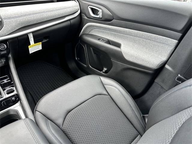 new 2025 Jeep Compass car, priced at $28,623
