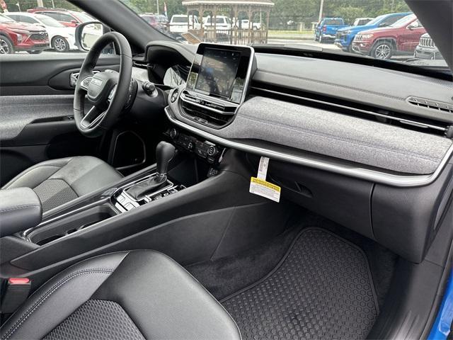 new 2025 Jeep Compass car, priced at $28,623