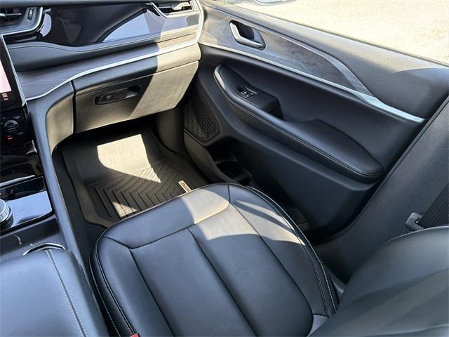 used 2024 Jeep Grand Cherokee L car, priced at $33,510