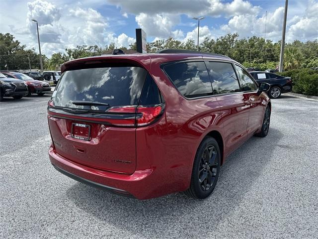 new 2025 Chrysler Pacifica car, priced at $42,615