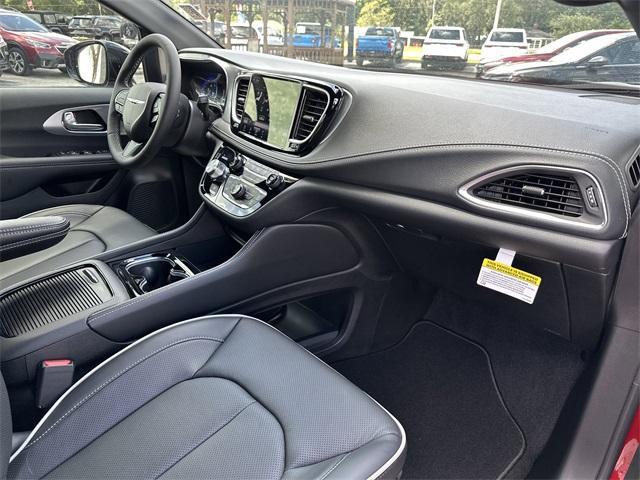 new 2025 Chrysler Pacifica car, priced at $42,615