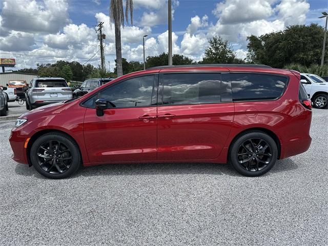 new 2025 Chrysler Pacifica car, priced at $42,615