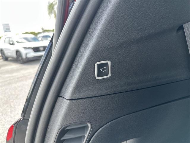 new 2025 Chrysler Pacifica car, priced at $42,615