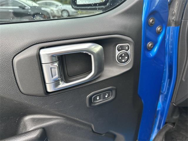used 2023 Jeep Gladiator car, priced at $38,075