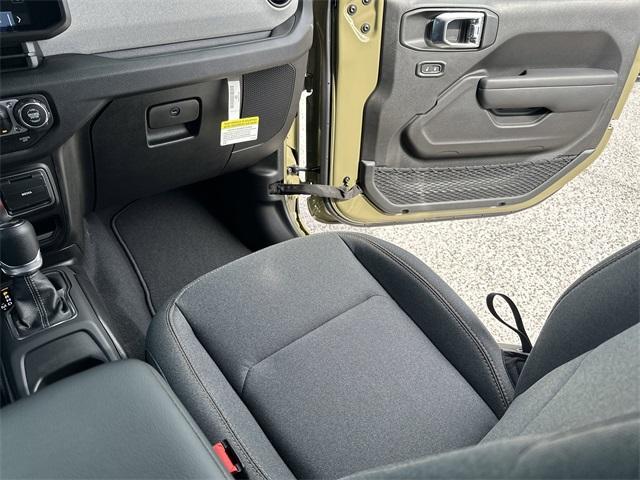 new 2025 Jeep Wrangler car, priced at $34,136