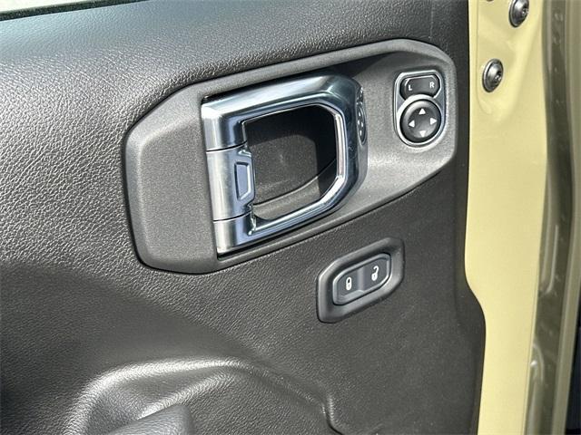 new 2025 Jeep Wrangler car, priced at $34,136