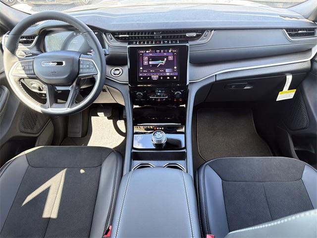 new 2025 Jeep Grand Cherokee L car, priced at $40,948