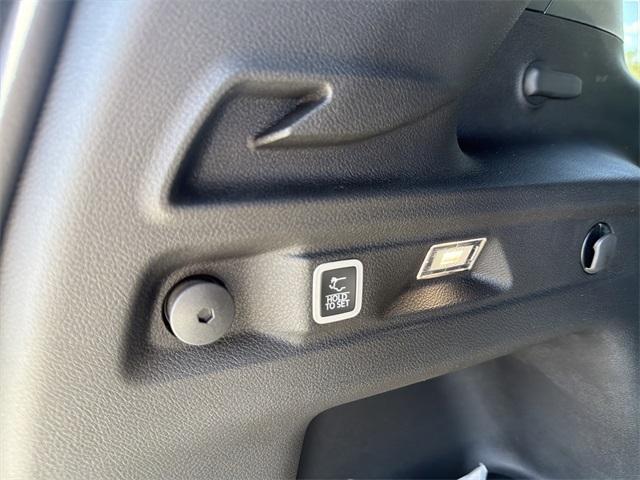 new 2025 Jeep Grand Cherokee L car, priced at $40,948